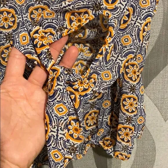 Charming Charlie’s Top - Picture 4 of 6